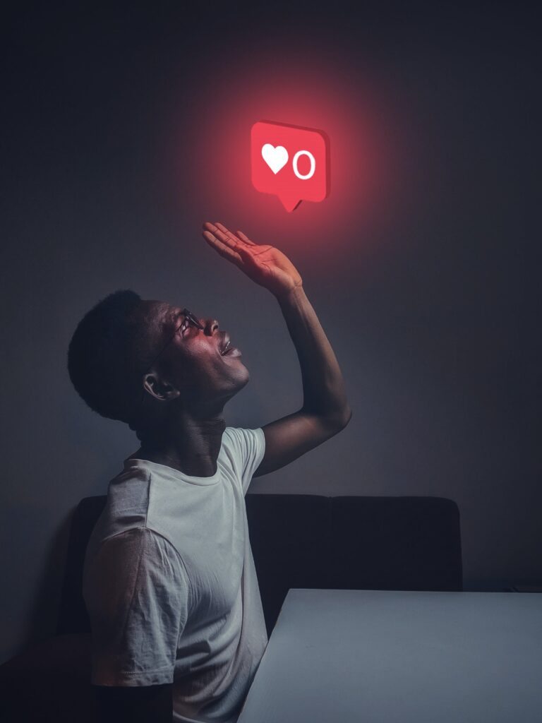 FOMO y adicción al celular, estudio
